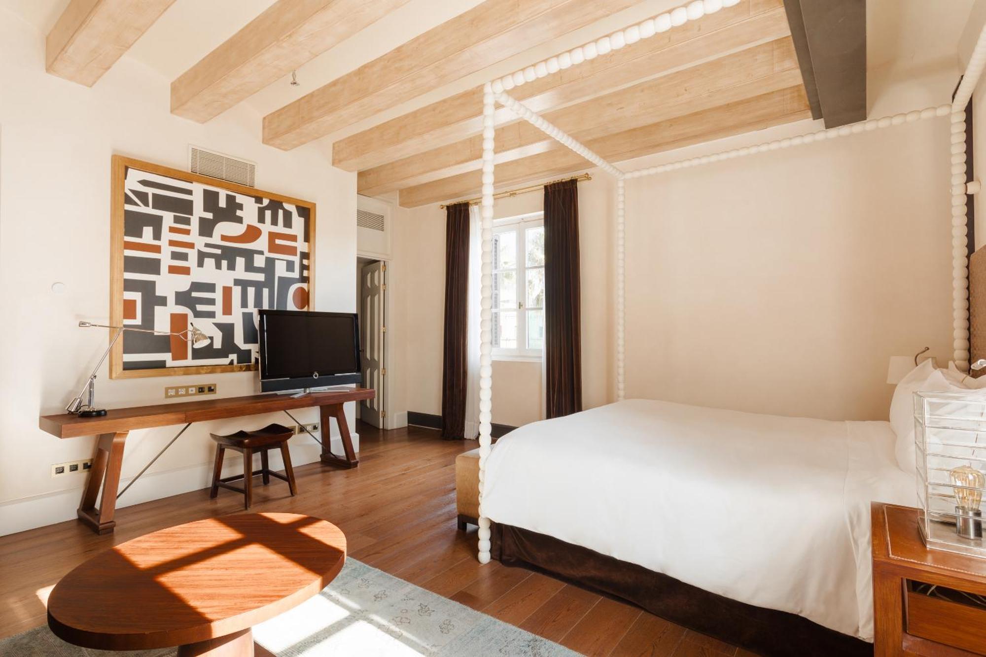 โรงแรมโดพลสคาเรียลจีแอล บาร์เซโลนา ห้อง รูปภาพ A room at the hotel