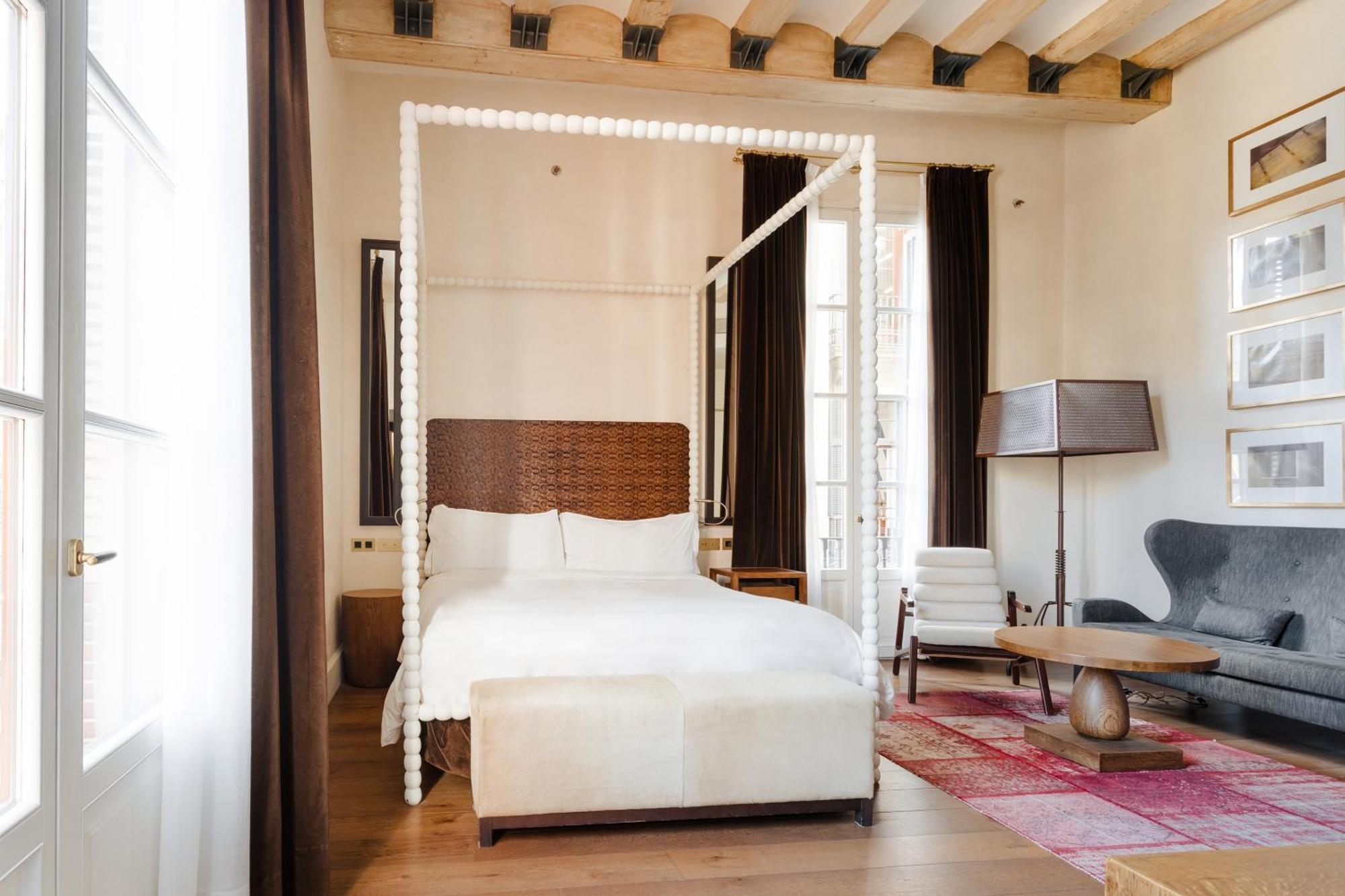 โรงแรมโดพลสคาเรียลจีแอล บาร์เซโลนา ห้อง รูปภาพ A room at the Hotel de Casabianca