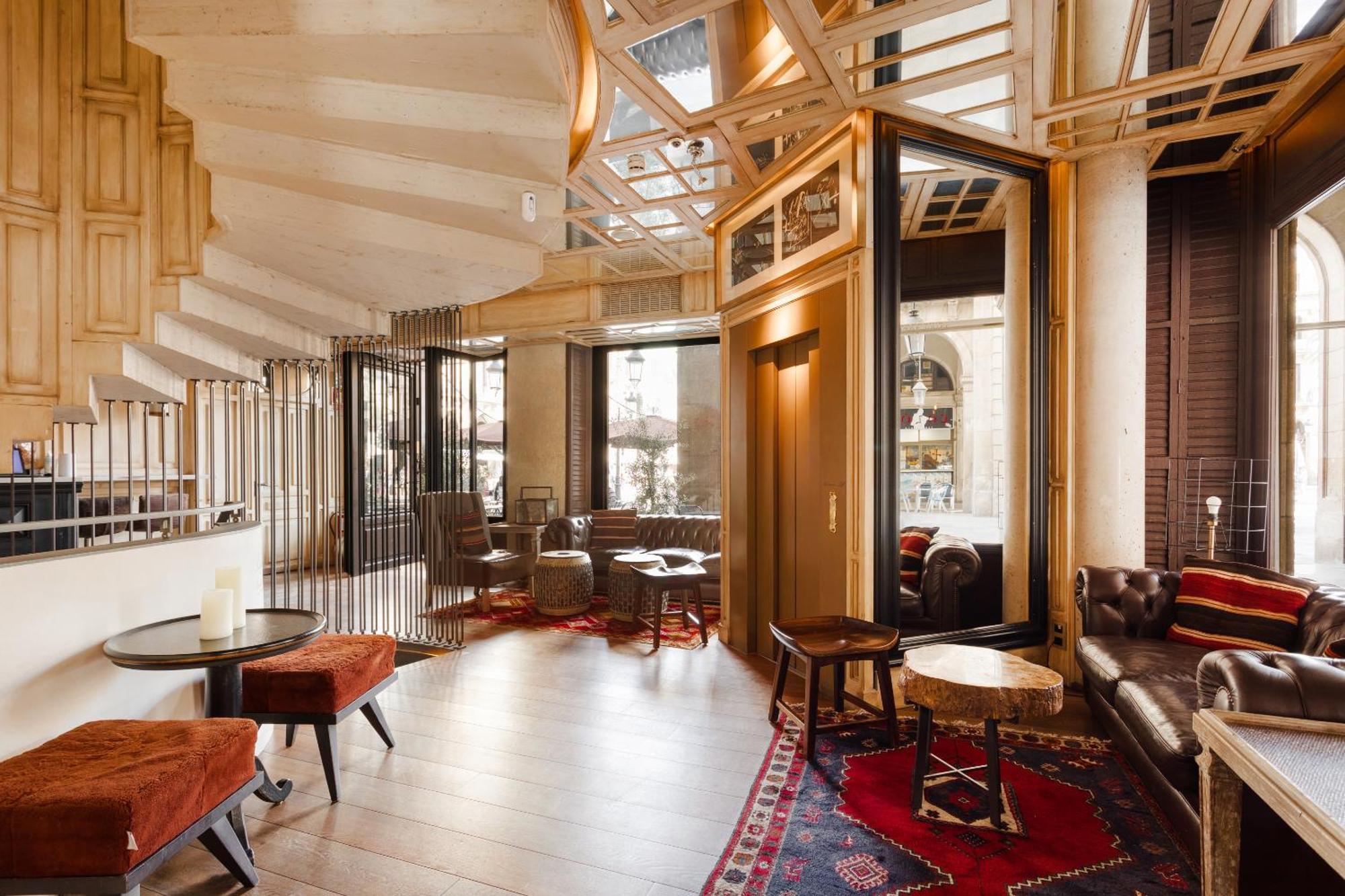 โรงแรมโดพลสคาเรียลจีแอล บาร์เซโลนา ภายนอก รูปภาพ The interior of the hotel
